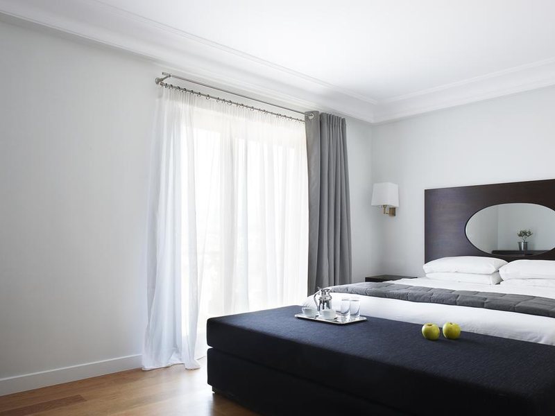 Acropolis Hills 230499