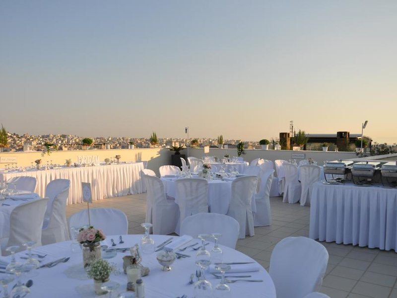 Acropolis Hills 230510