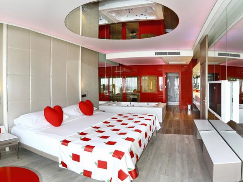 Adam & Eve Hotels  (ex 62050