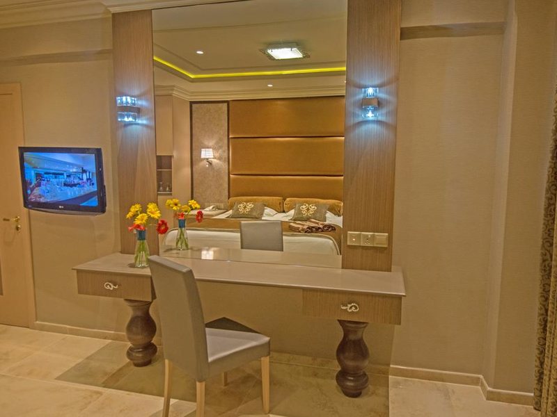 Adams Beach Hotel 289888