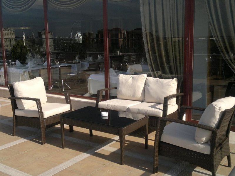Adela Hotel 183100
