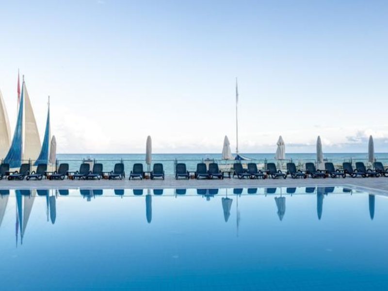 Adin Beach Hotel 318711