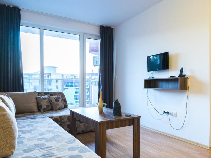 Admiral Plaza 163278