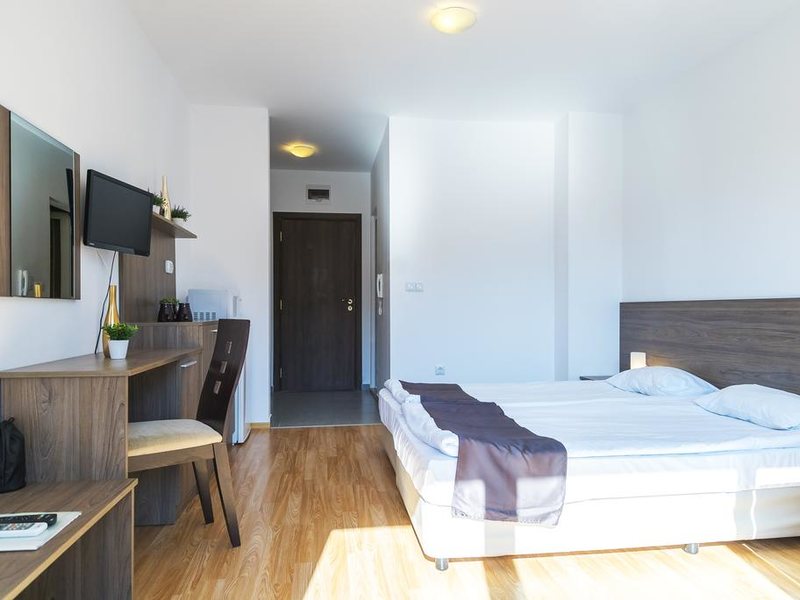 Admiral Plaza 163297