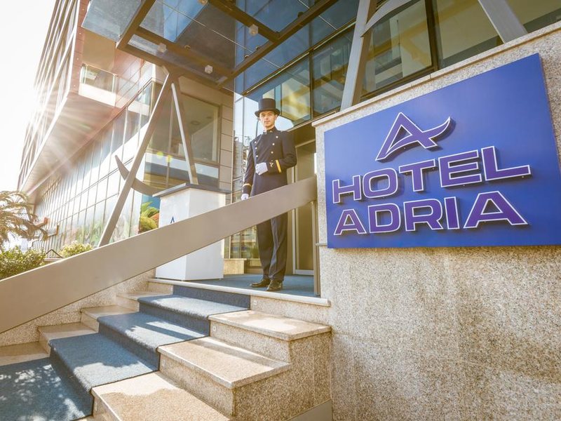 Adria Hotel  306904