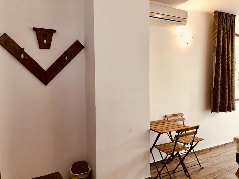 Adrian Villa  317942