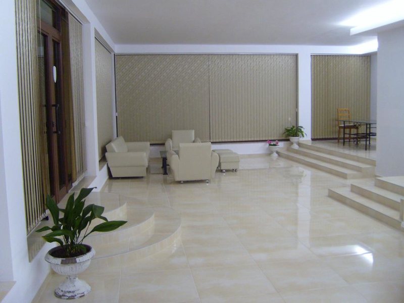 Adrian Villa  317947