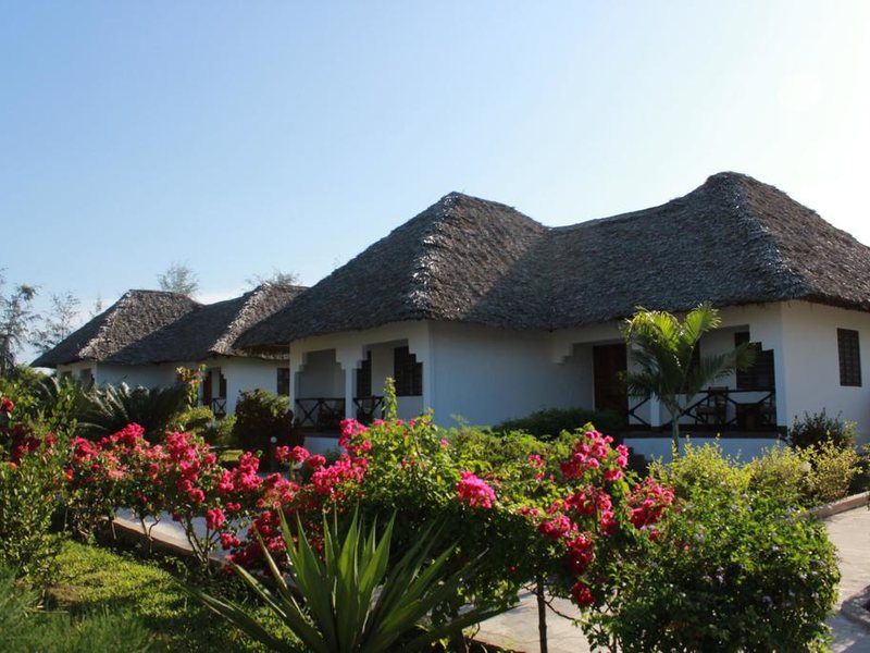 African Sun Sand Sea Beach Resort & Spa 198415