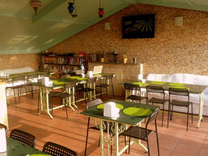 Agora Guesthouse 279355
