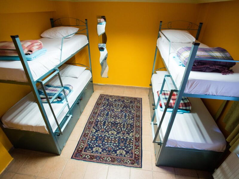Agora Guesthouse 279356