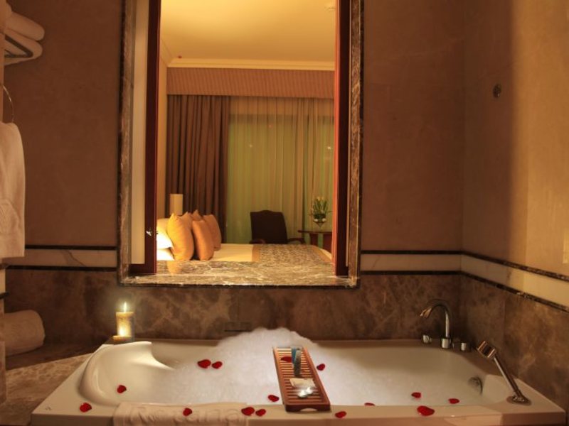 Al Ain Rotana Hotel 111422