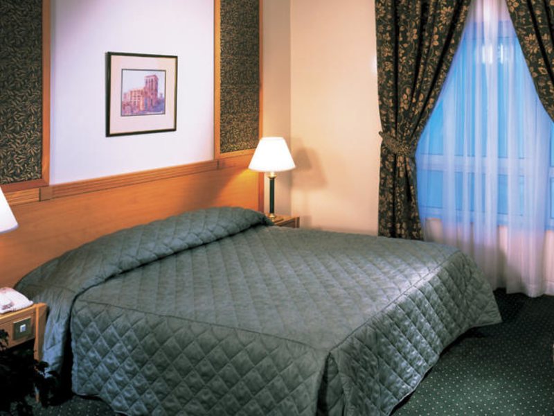 Al Bustan Centre & Residence 44940