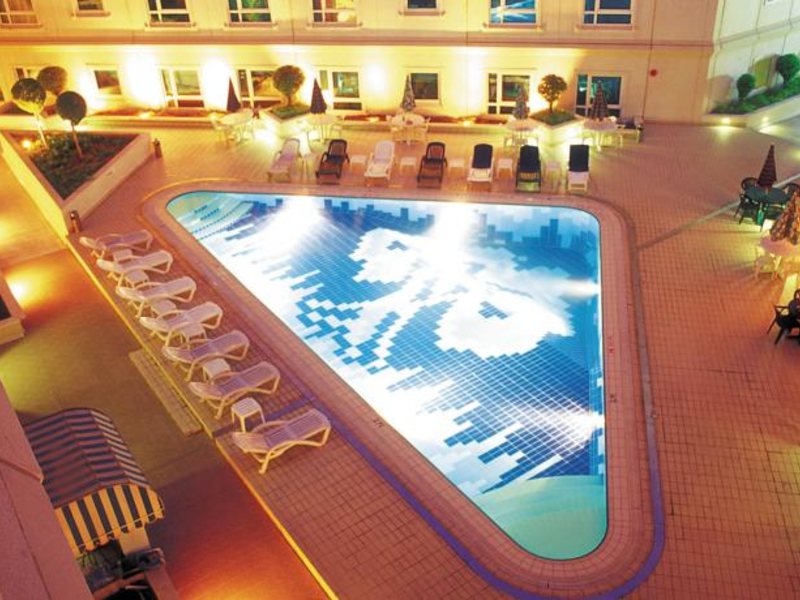 Al Bustan Centre & Residence 44943