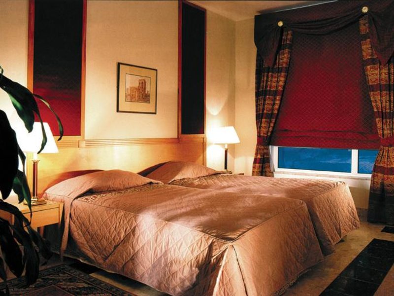 Al Bustan Centre & Residence 44946