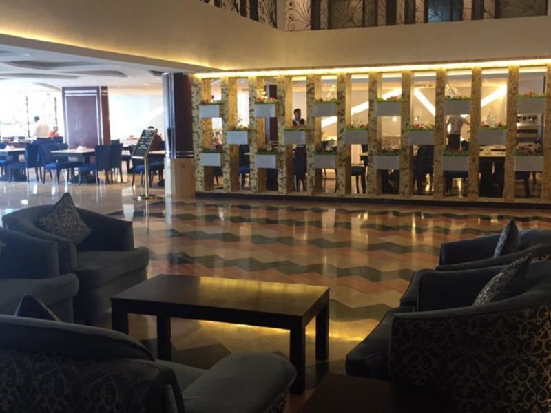 Al Bustan Hotel Sharjah 299444