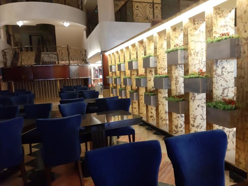 Al Bustan Hotel Sharjah 299448