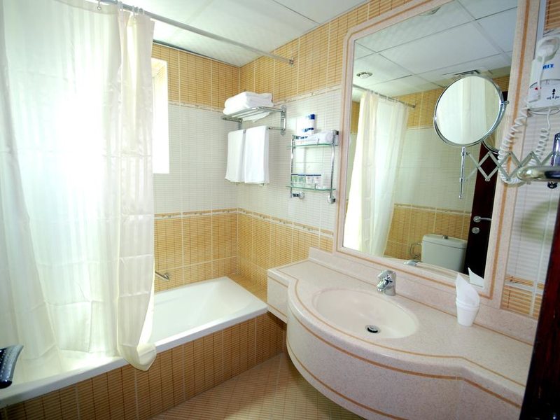 Al Bustan Hotel Sharjah 299469