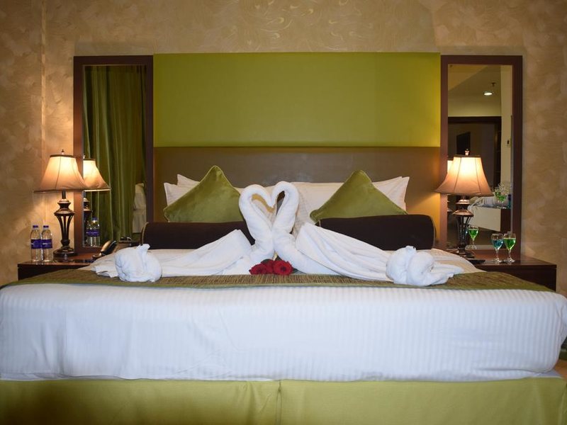 Al Waleed Palace Hotel Apartments Al Barsha 300678