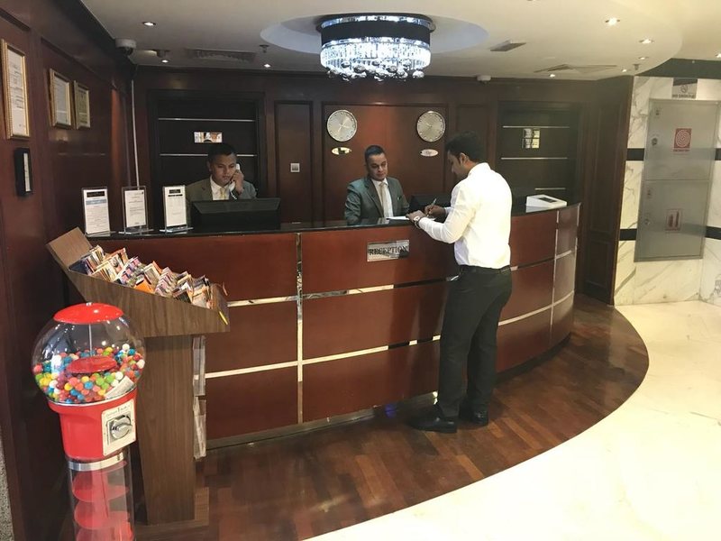 Al Waleed Palace Hotel Apartments Al Barsha 300683