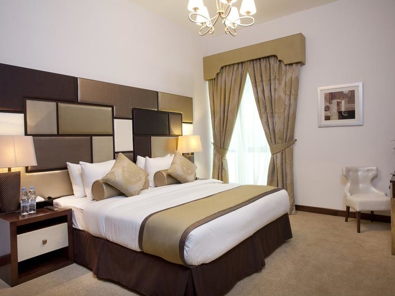 Al Waleed Palace Hotel Apartments Oud Metha Apt Std 270190