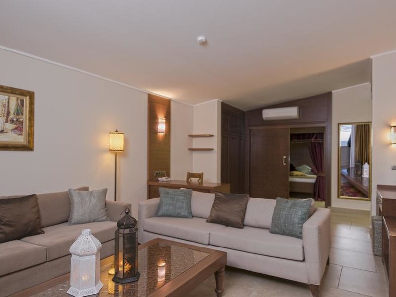 Alaaddin Beach Hotel 183733