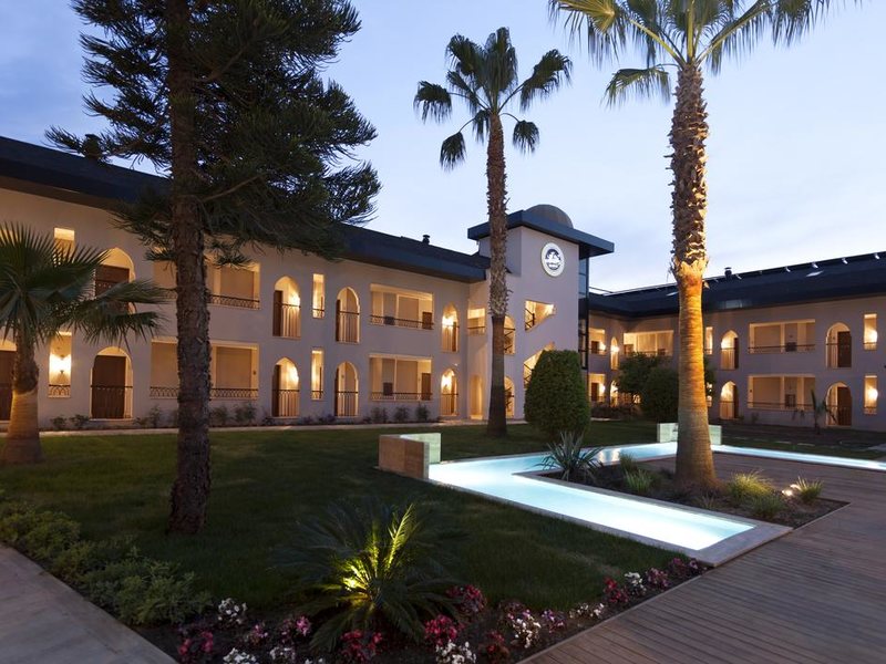 Alaaddin Beach Hotel 183743