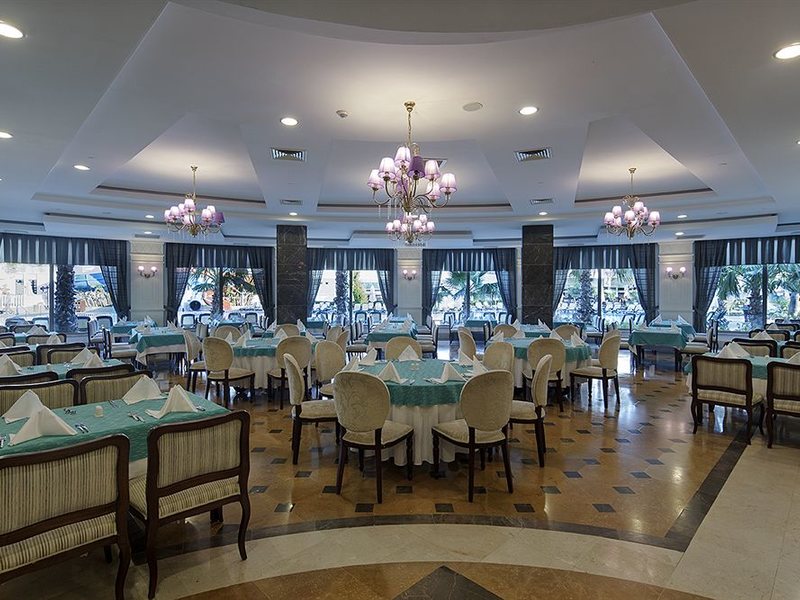 Alba Queen Hotel 157873