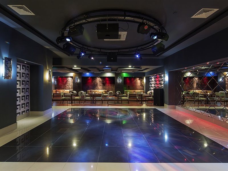 Alba Queen Hotel 157883