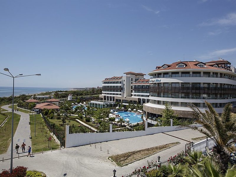 Alba Queen Hotel 157900