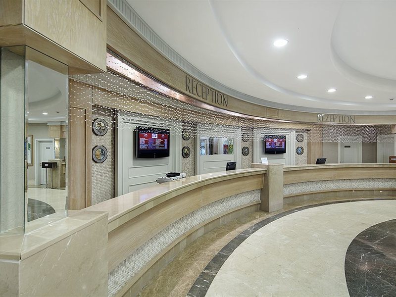 Alba Queen Hotel 157902