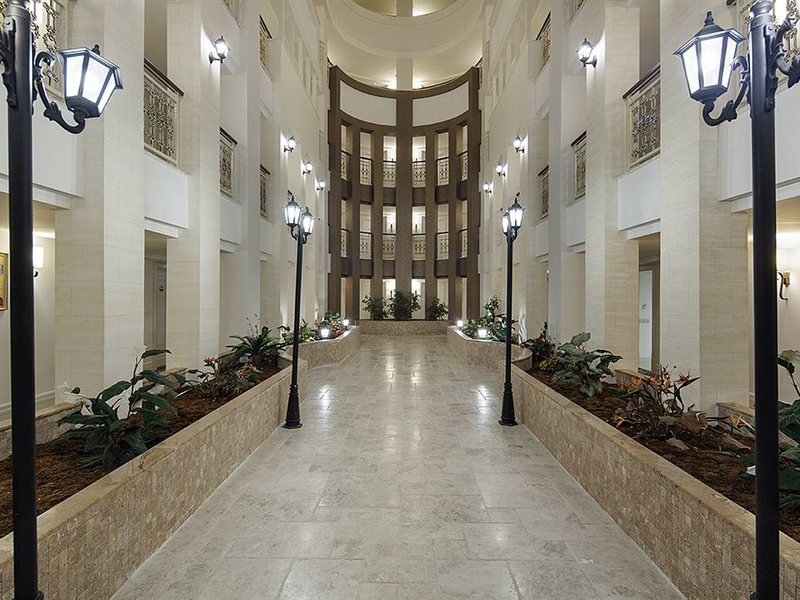 Alba Queen Hotel 157908