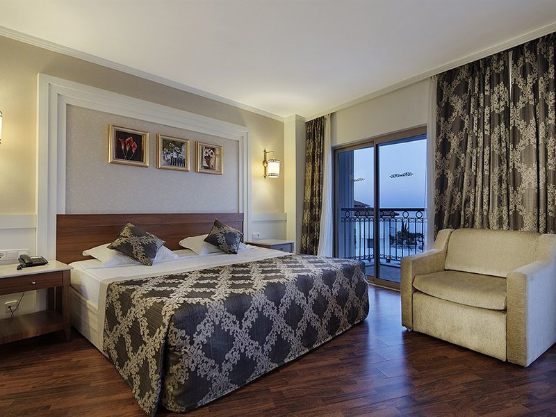 Alba Queen Hotel 157911