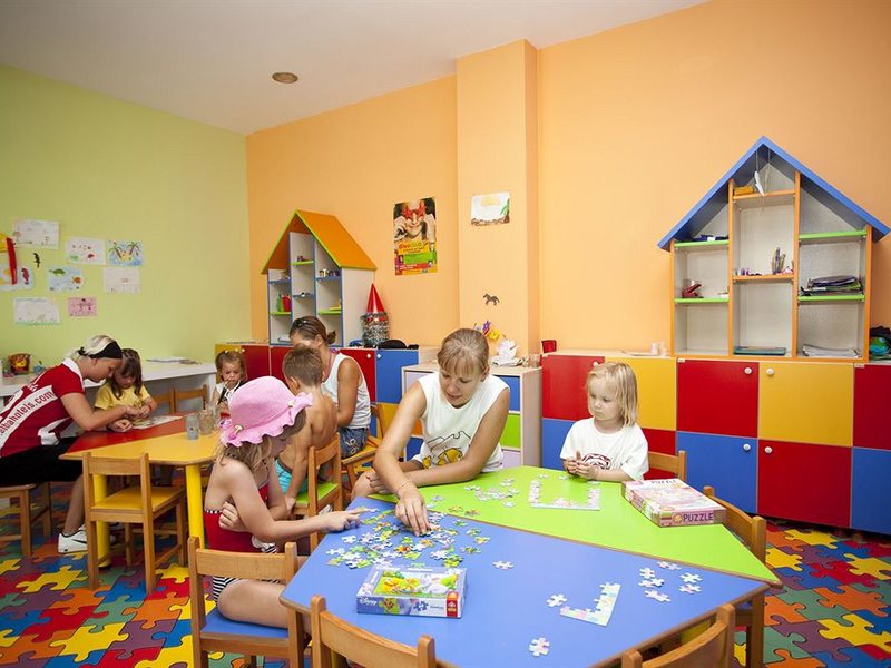 Alba Queen Hotel 157912