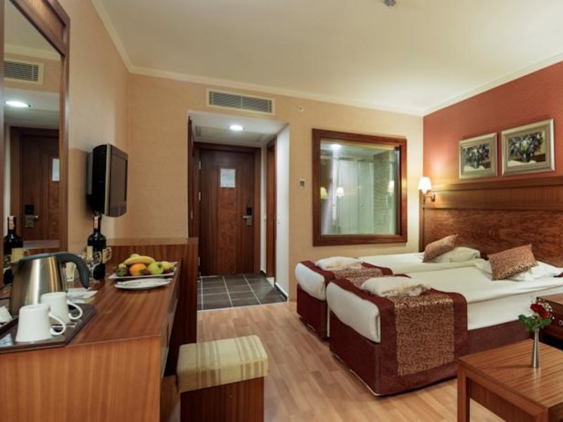 Alba Royal Hotel 157930