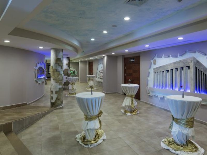 Alba Royal Hotel 157935