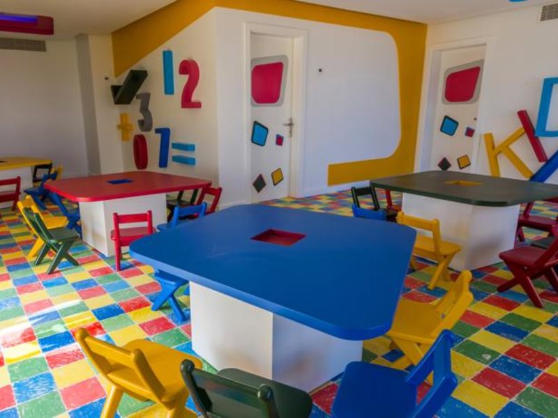 Albatros White Beach  130062