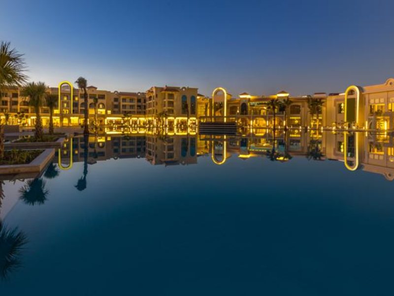 Albatros White Beach  130067