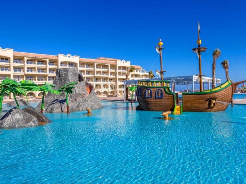 Albatros White Beach  130068