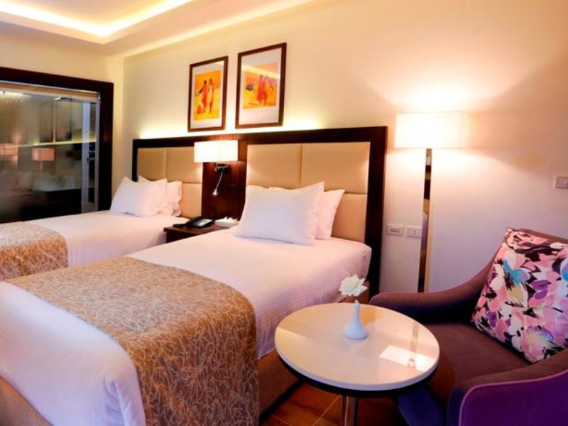 Albatros White Beach  130094