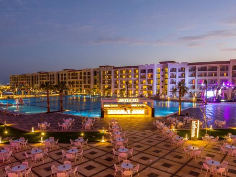 Albatros White Beach  130099