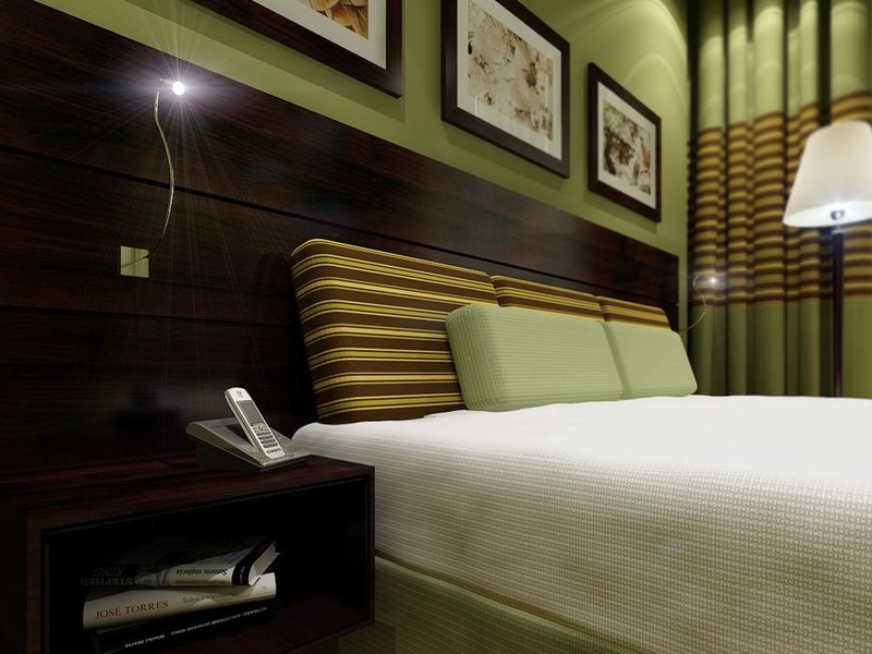 Aldar Hotel One to One  298996