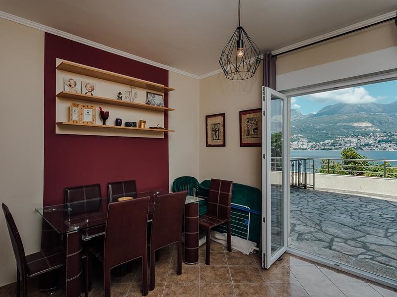 Aleksej Palace 306994