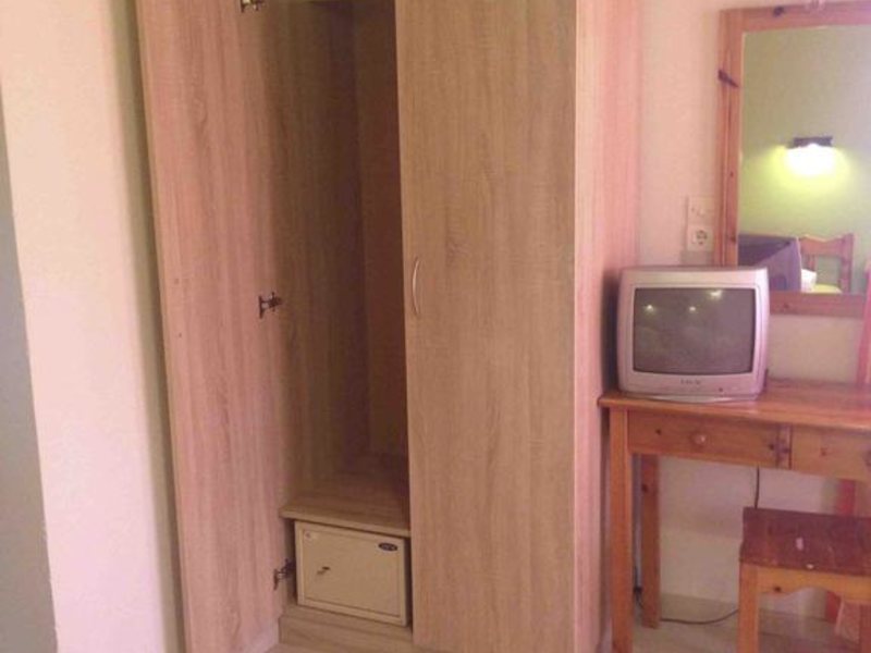 Alexandra Apartments 256544