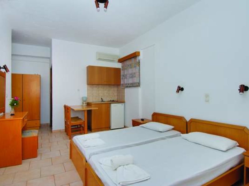 Alexandros Apartments  214805