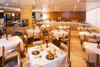 Alexia Premier City Hotel