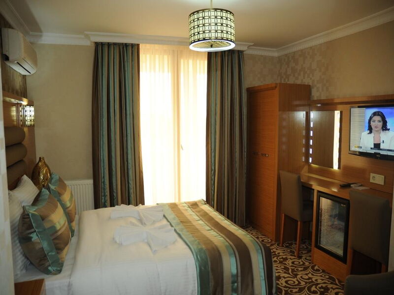 Alfa Hotel  240157