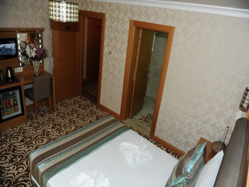 Alfa Hotel  240168