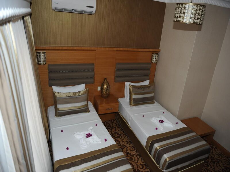 Alfa Hotel  240169