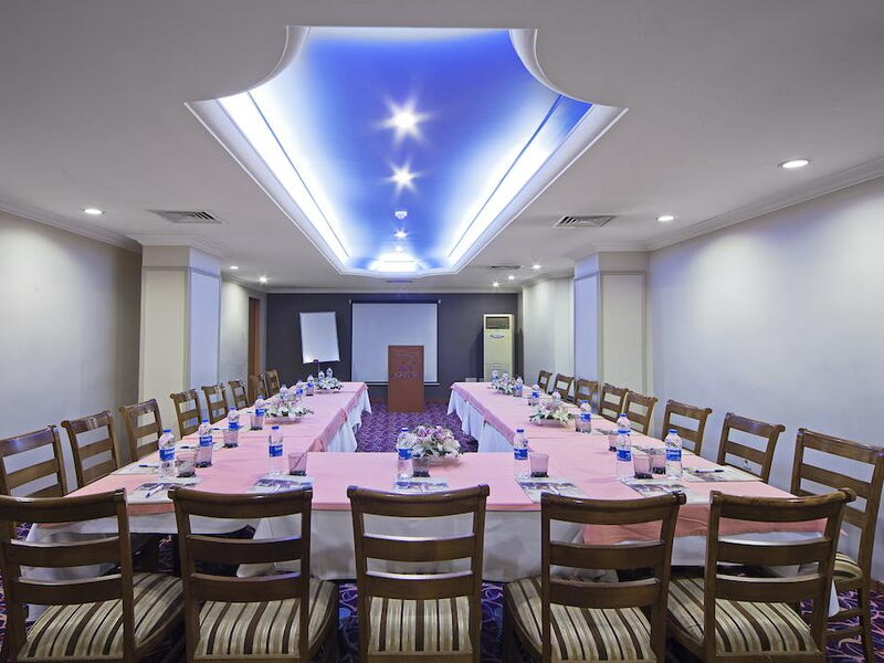 All Seasons Hotel 194265