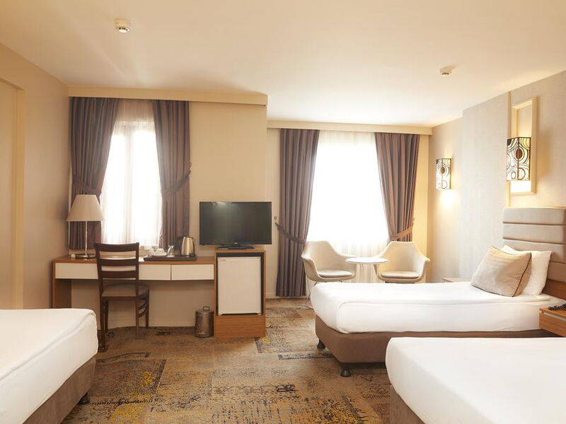 All Seasons Hotel 294283